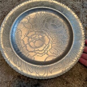 Vintage Embossed Aluminum Floral Plate / Charger – Everlast Style